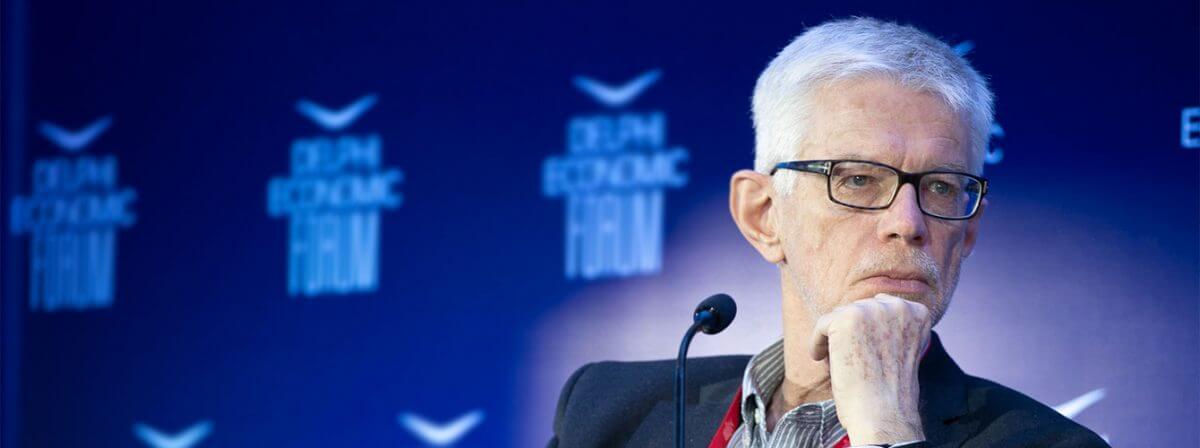 Αρίστος Δοξιάδης: “Πυροβολούμε Το Πόδι Μας”